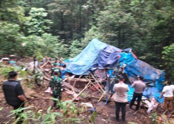 Polda Sumut bersihkan gubuk narkoba dan judi di Jalan Medan-Berastagi