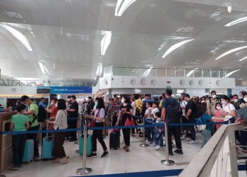Penumpang pesawat di Bandara Internasional Kualanamu cukup padat menjelang hari raya Idul Fitri 1445 H/ 2024 .(Satunusantara news/HO-Humas PT Angkasa Pura Aviasi).