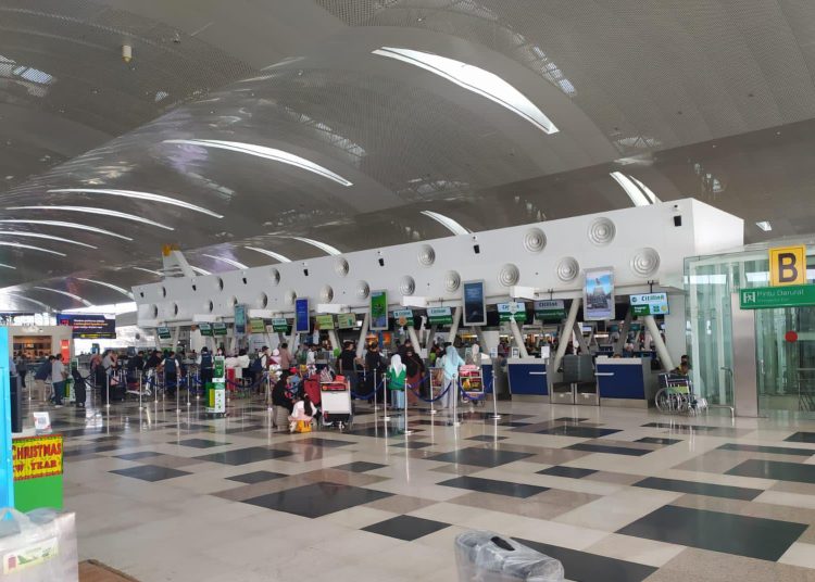 Penumpang pesawat di Bandara Internasional Kualanamu, Kabupaten Deli Serdang, semakin padat menjelang Idul Fitri 1445  H.(Satunusantara news/HO-Humas PT Angkasa Pura).