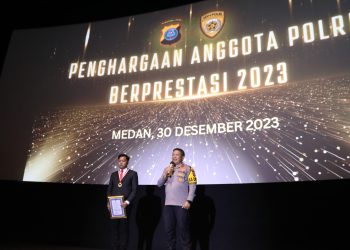 Kapolda Sumut berikan penghargaan kepada 23 anggota Polri dan dua personel TNI