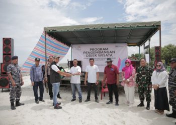 PLN UID Sumut salurkan bantuan program pengembangan Wisata Pantai Merdeka di Sergai
