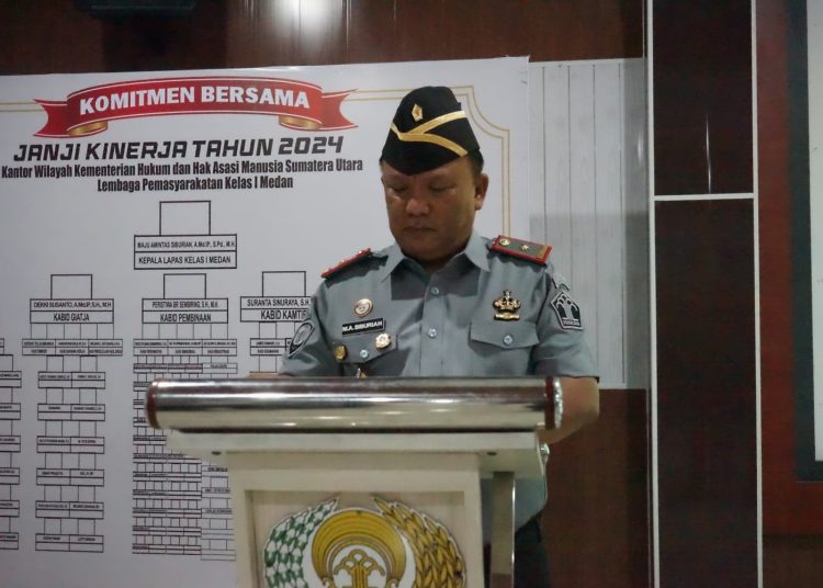 Kalapas Kelas I Medan, Maju Amintas Siburian, dalam sambutannya pada Penandatanganan Komitmen Bersama & Janji Kinerja 2024.  (Satunusantara news/HO-Humas Lapas Kelas I Medan).