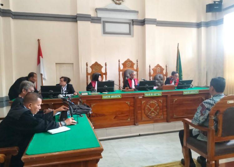 Majelis hakim koneksitas diketuai M Yusafrihardi Girsang didampingi anggota majelis Kolonel (Kum) Niarti dan Gustap Paiyan Marpaung, menolak nota keberatan (eksepsi) penasihat hukum terdakwa perkara koneksitas dugaan korupsi PT Perkebunan Sumatera Utara (PSU).(Satunusantara  news/HO-Humas Penkum Kejati Sumut).