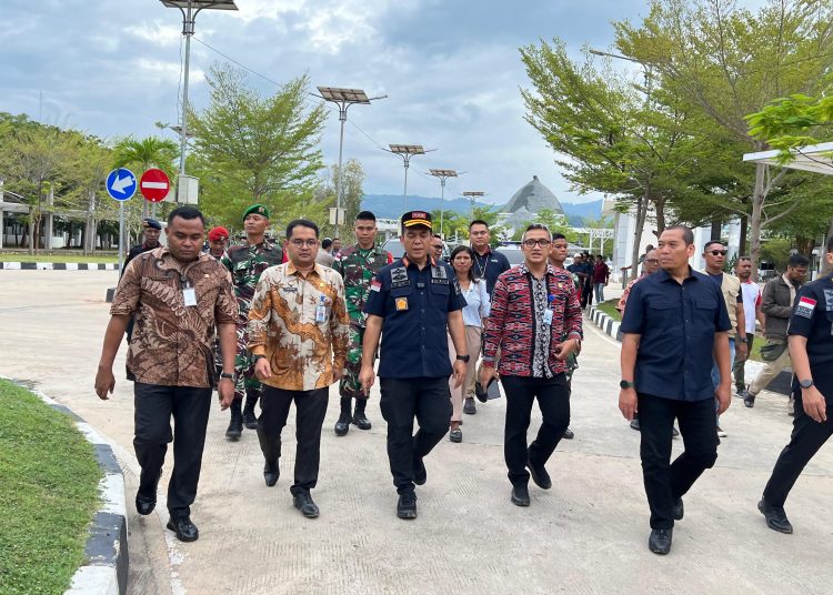 Direktur Jenderal Imigrasi, Silmy Karim, saat  meninjau Pos Lintas Batas Tradisional
Turiskain di Atambua, Nusa Tenggara Timur (NTT).(Satunusantara news/HO-Humas Direktorat Jenderal Imigrasi).