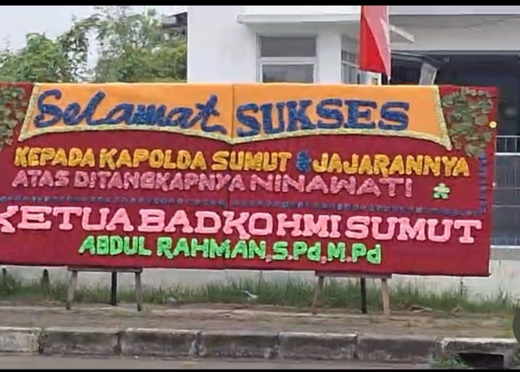 Masyarakat mendukung kinerja Polda Sumut  menuntaskan perkara dugaan penipuan gelap modus masuk Taruna Akpol dengan mengirikam karangan bunga.(Satunusantara news/HO- Humas Polda Sumut).