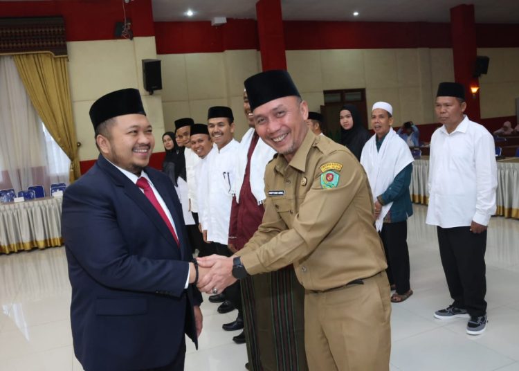 Bupati Tapsel Dolly Pasaribu  melantik Pengurus Lembaga Pengembangan Tilawatil Qur’an (LPTQ) Kabupaten Tapsel Periode 2023-2025.(Satunusantara news/H0-Porkompim Tapsel).
