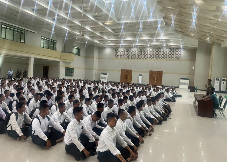 Sebanyak 367  peserta seleksi Catar Akademi TNI TA 2024 wilayah Medan, dinyatakan lulus Tes Kesehatan Tahap I.(Satunusantara news/HO-Pendam IBB).