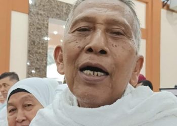 Jumiran penjual makanan tape pulut hitam di Medan berangkat haji ke Mekkah