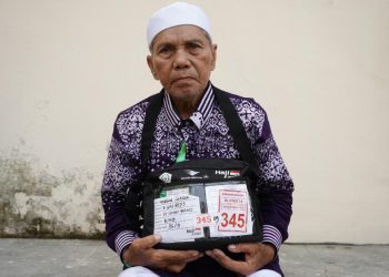 Modung Siregar penarik becak asal Kisaran wujudkan impian ke tanah suci