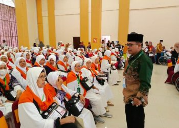 Pemkab Sergai serahkan bantuan tali asih kepada Petugas Haji Daerah