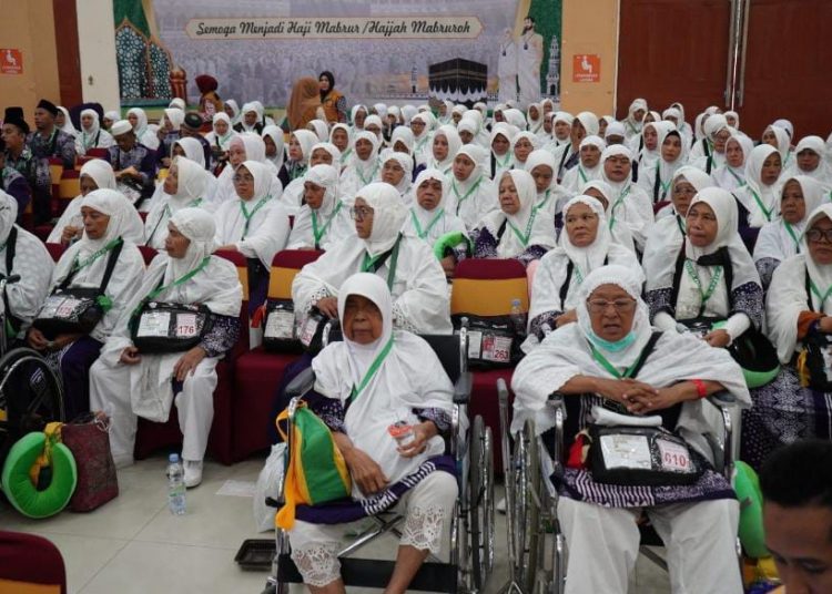 Sebanyak 493 Tamu Allah asal Kota Padangsidimpuan, yang menunaikan ibadah haji ke tanah suci Mekkah tahun 2024, tergabung di Kloter 20 dan 21 Embarkasi Medan.(Satunusantara news/Humas Haji Medan)