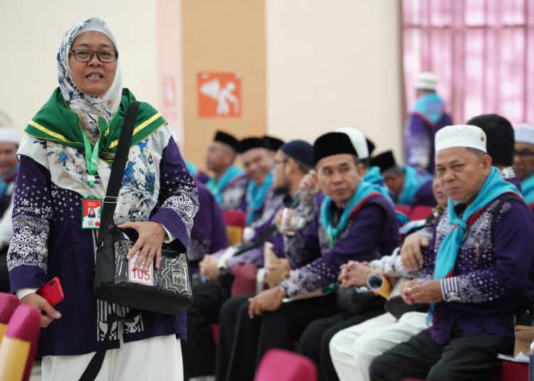Jemaah dari Kloter 25 Embarkasi Medan tiba di Asrama Haji Medan, yang direncanakan akan berangkat ke Jeddah, Senin, 10 Juni 2024 . (Satunusantara news/HO-Humas Haji Medan).