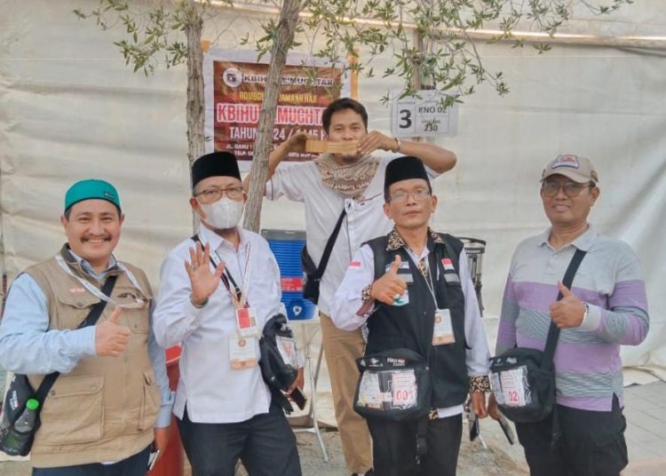 Tenda jemaah haji Kloter 02 KNO Medan, yang di Arafah berada di pinggir jalan utama paling depan dan tak ada lagi tenda sesudah tenda ini.(Satunusantara news/Satunusantara news/HO-Humas Haji Medan)