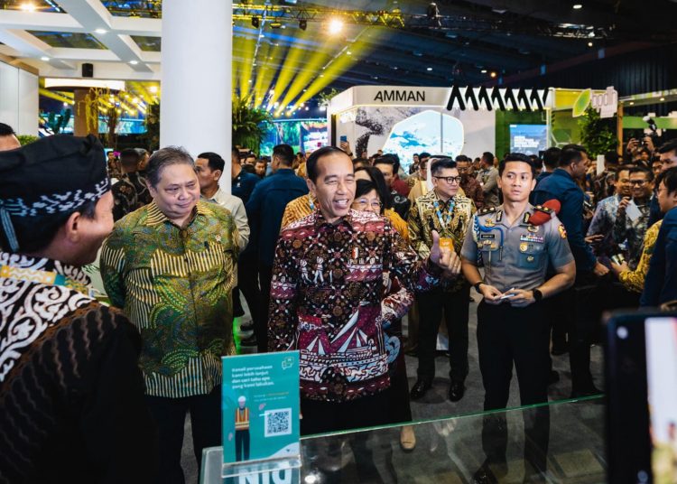 Presiden RI Joko Widodo pada acara puncak Festival Lingkungan Iklim Kehutanan dan Energi Baru Terbarukan (LIKE) 2 di Jakarta Convention Center, Senayan, Jakarta Pusat.(Satunusantara news/HO-Puspen TNI).
