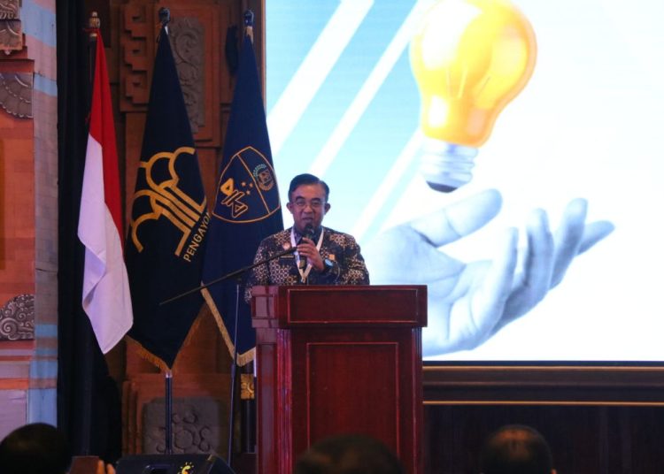 Kakanwil Kemenkumham Sumut, Agung Krisna, saat menyampaikan sambutan pada  Rapat Koordinasi Teknis Penguatan Layanan Kekayaan Intelektual Wilayah 2024. (Satunusantara news/HO-Humas Kemenkumham Sumut).