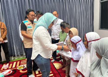 PLN UP3 Padangsidimpuan melalui YBM salurkan bantuan kepada 30 Anak Yatim Dhuafa