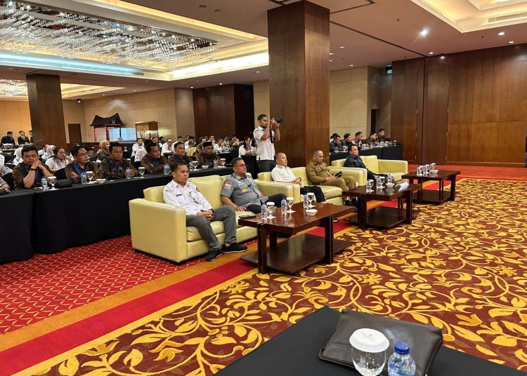 Kadiv Pemasyarakatan Kanwil Kemenkumham Sumut, Rudy F.Sianturi (dua kiri) saat menghadiri Rapat Pleno Terbuka KPU Provinsi Sumut  di JW Marriot Hotel, Medan.(Satunusantara news)/HO-Humas Kemenkumham Sumut).