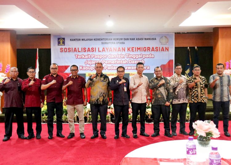 Kanwil Kemenkumham Sumut,  melalui Divisi Keimigrasian menggelar kegiatan sosialisasi layanan keimigrasian kepada jajaran Pemerintah Kabupaten Paluta.(Satunusantara news/HO-Humas Kemenkumham Sumut).