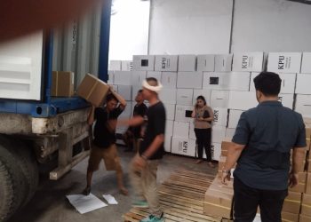 Ketua KPU Medan terima logistik surat suara Pemilihan Serentak Pilkada Tahun 2024