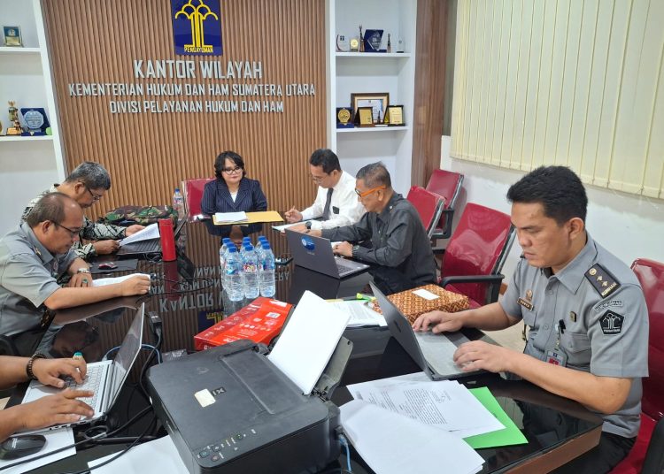 Majelis Kehormatan Notaris Wilayah Sumatera Utara, saat  melakukan sidang pemeriksaan notaris bertempat di Ruang Rapat Divisi Pelayanan Hukum dan HAM Kanwil Kemenkumham Sumut.(Satunusantara news/HO-Humas Kemenkumham Sumut)