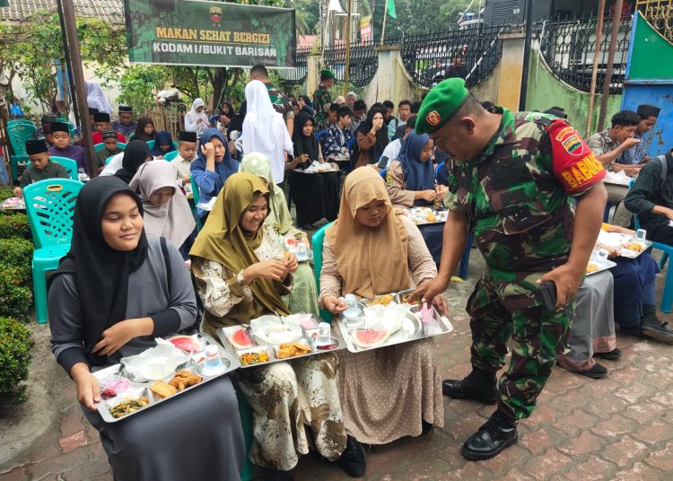 Kodam I/BB  menggelar kegiatan sosial makan sehat bergizi di Panti Asuhan Al-Marhamah,  Kelurahan Sei Kambing B, Kecamatan Medan Sunggal, Kota Medan.(Satunusantara news/HO-Pendam I/BB).