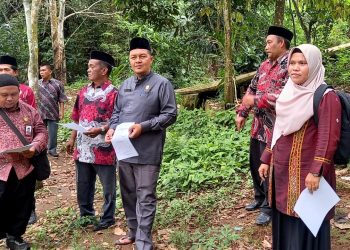 Guru Madrasah di Padangsidimpuan hibahkan sebidang tanah agar sekolah dapat status negeri