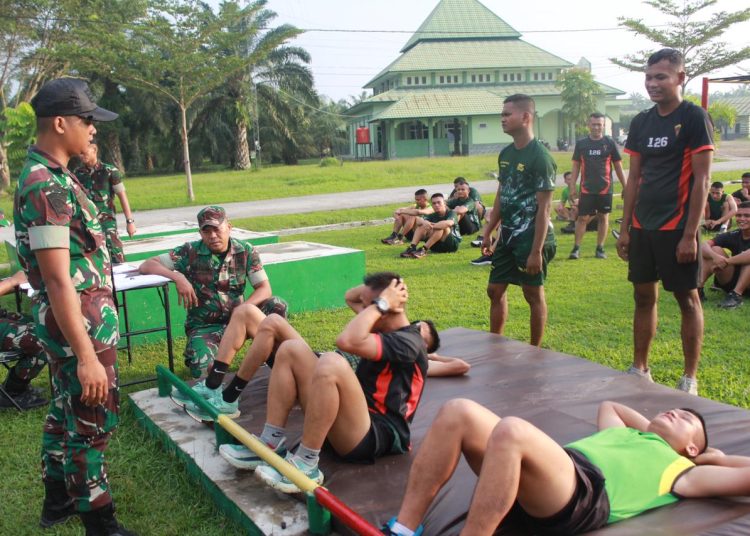 Prajurit Yonif 126/KC  saat melaksanakan Tes Garjas) di Mako Yonif 126/KC, Kecamatan Sei Balai, Kabupaten Batu Bara, dalam rangka mempersiapkan diri sebagai Satgas Pamtas Kewilayahan RI-PNG.(Satunusantara news/HO-Yunif 126KC).