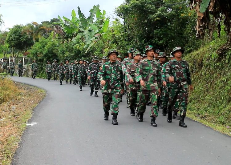 Kodim 0206/Dairi menggelar latihan Ketahanan Mars sejauh 10 kilometer sebagai bagian dari Penilaian Siap Jasmani Militer  Tahun Anggaran 2025. (Satunusantara news/HO-Kodim 0206/Dairi).