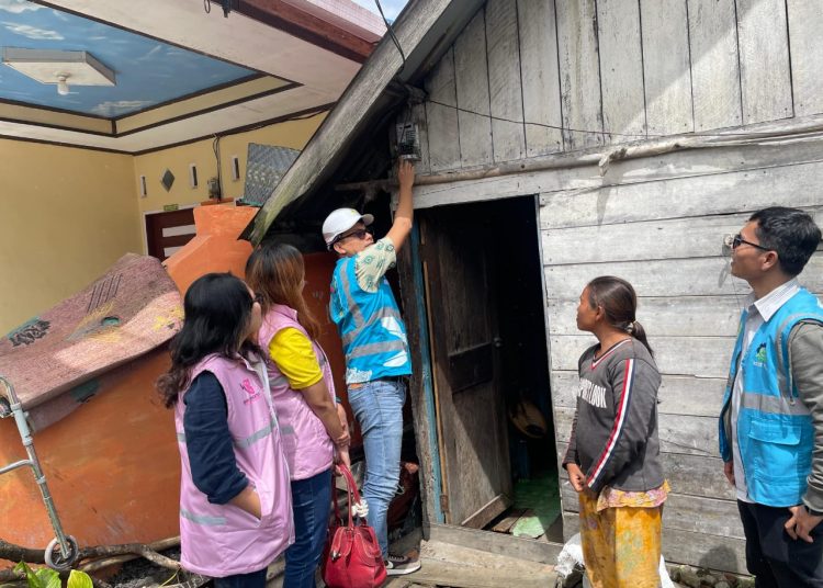 PLN UID Sumatera Utara, menghadirkan program "Light Up The Dream" penyalaan listrik gratis  inisiatif sosial yang memberikan pemasangan listrik gratis di kediaman Rio Sitepu, Desa Gung Pinto, Kecamatan Naman Teran, Kabupaten Karo.(Satunusantara news/HO-PLN UID Sumut).