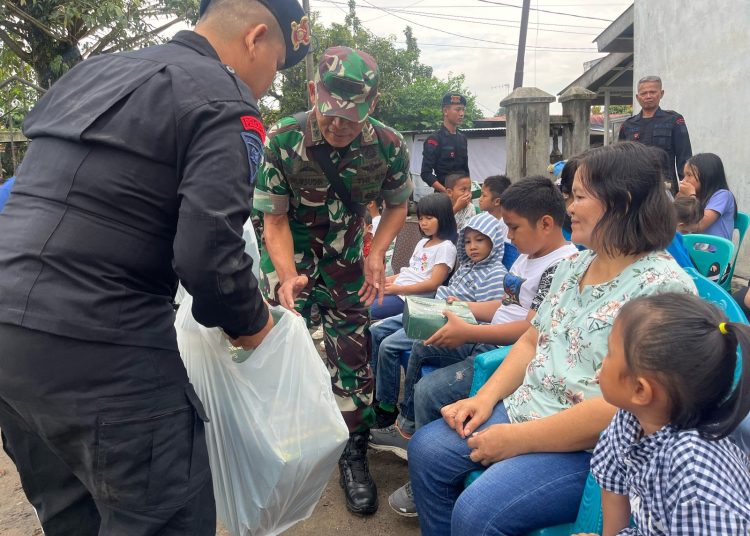 Kodam I/BB berkolaborasi dengan Polda Sumut menggelar kegiatan Makan Sehat Bergizi bagi anak-anak di Panti Asuhan Tabah Kasih, Kelurahan Sei Sikambing B, Kecamatan Medan Sunggal, Kota Medan,.(Satunusantara news/HO-Pendam I/BB). 
Hal ini menjadi bukti bahwa TNI-P