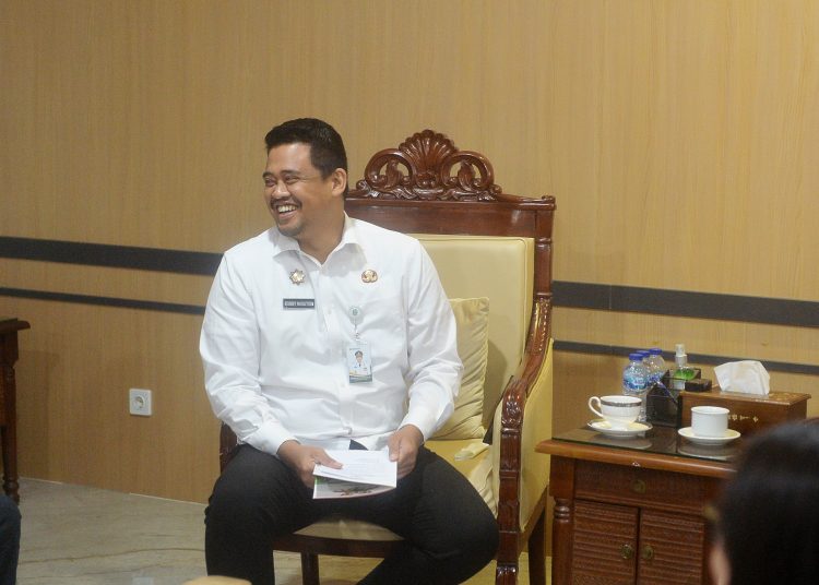 Gubernur Sumatera Utara, Muhammad Bobby Afif Nasution, saat menerima kunjungan Panitia Musyawarah Pelayanan Moria GBKP tahun 2025 di Kantor Gubernur Sumut.(Satunusantara news/HO-Diskominfo Sumut).