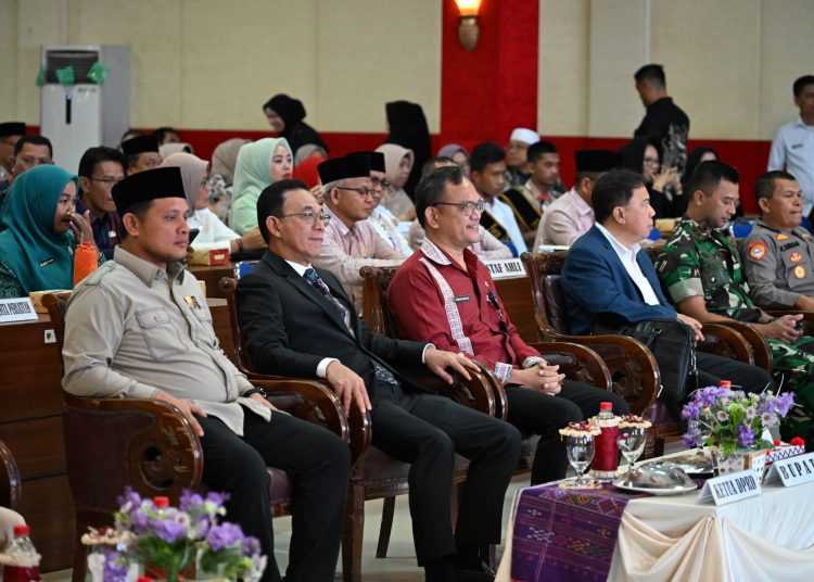Bupati Tapsel Gus Irawan Pasaribu (nomor dua kiri) saat menghadiri pembukaan Musrenbang RKPD 2026 Tapsel, di Aula Sarasi Lantai 3, Kantor Bupati Tapsel,.(Satunusantara news/HO-Diskominfo Sumut).