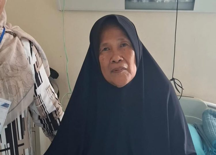 Sri Yantri Sastro Yamin, jemaah haji Kloter 35 asal Embarkasi Solo,  saat dirawat  di RSUD Amri Tambunan, Lubuk Pakam.(Satunusantara news/HO-Humas PPIH Embarkasi Medan).