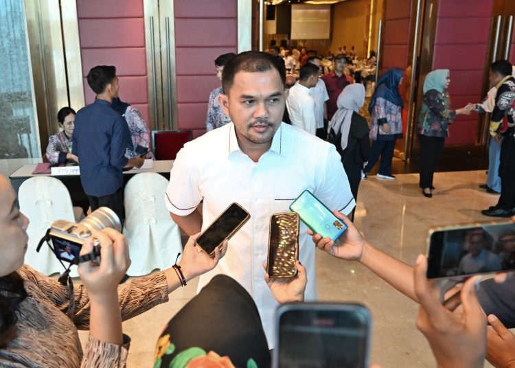 Kepala Dinas Pendidikan Sumut, Alexander Sinulingga, saat memberikan keterangan di kantor Disdik Sumut.(Satunusantara news/HO-Diskominfo Sumut)