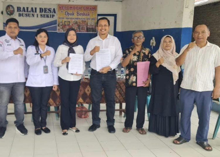Kanwil Kemenkum Sumut mendukung pengembangan UMKM Opak Berkah di Dusun I Sekip, Desa Candirejo, Kecamatan Biru-Biru, Kabupaten Deli Serdang, dalam proses pendaftaran merek kolektif OVOB.(Satunusantara news/HO-Kanwil Kemenkum Sumut).