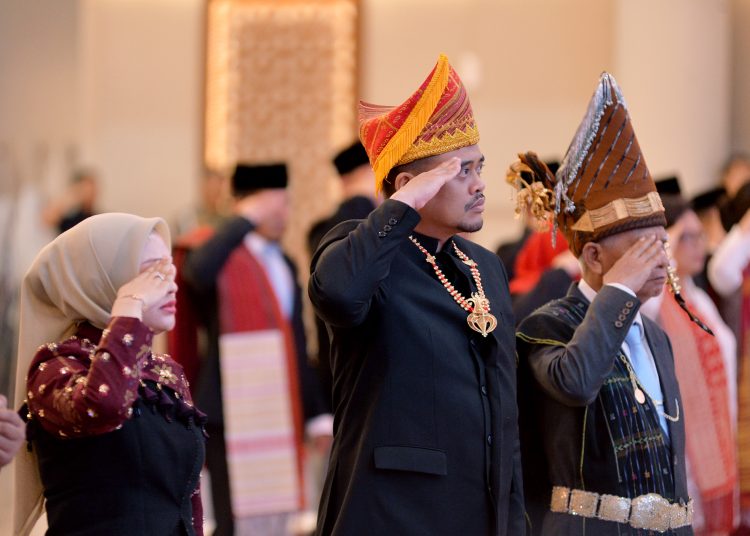 Gubernur Sumut Bobby Nasution  mengikuti upacara peringatan detik-detik Proklamasi Kemerdekaan Republik Indonesia, melalui siaran langsung dari Halaman Istana Merdeka, Jakarta. (Satunusantara news/HO-Diskominfo Sumut)