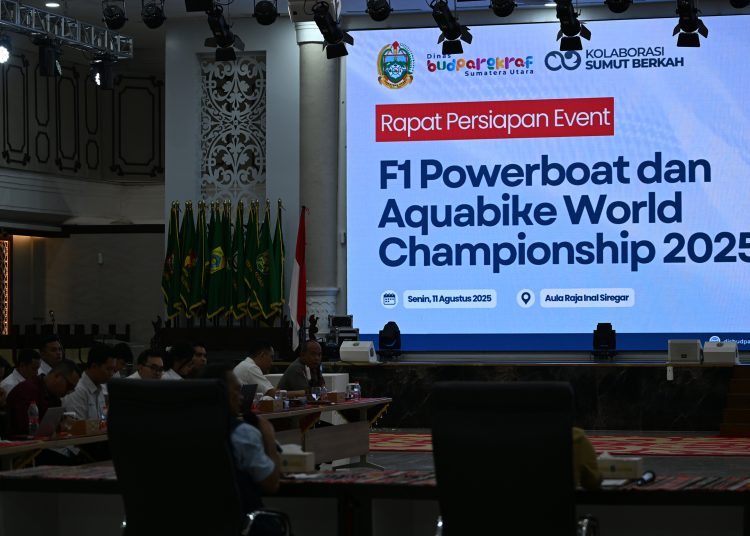 Sekdaprov Sumut Togap Simangunsong saat rapat koordinasi persiapan Aquabike Jetski World Championship dan F1 Powerboat di Aula Raja Inal Siregar, Kantor Gubernur.(Satunusantara news/HO-Diskominfo Sumut)