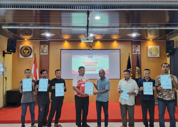 Warga binaan dari berbagai Lapas dan Rutan Kanwil Ditjen Pemasyarakatan di Sumut  menerima Amnesti dari Presiden Republik Indonesia.(Satunusantara news/HO- Kanwil Ditjenpas Sumut)