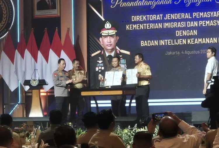 Menteri Imipas Agus Andrianto dan Kapolri Listyo Sigit Prabowo, melakukan penandatanganan nota kesepahaman dan perjanjian kerja sama. di Hotel Shangri-La Jakarta.(Satunusantara news/HO-Kanwil  Imigrasi Sumut).