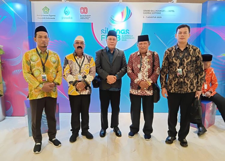 Kakanwil Kemenag Provinsi Sumut H.Ahmad Qosbi (tengah) saat menghadiri Silatnas FKUB dan Lembaga Keagamaan 2025 di Tangerang, Banten.(Satunusantara news/HO-Humas Kanwil Kemeag Sumut).