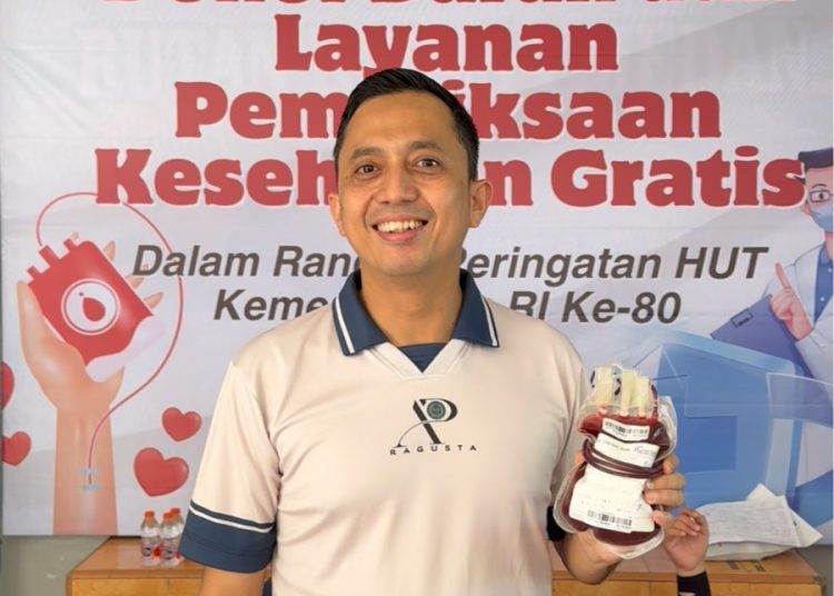 Kepala Rutan Kelas I Medan, Andi Surya, usai melaksanakan kegiatan donor darah dalam suasana memeriahkan HUT ke-80 Kemerdekaan Republik Indonesia.(Satunusantara news/HO-Rutan Medan).