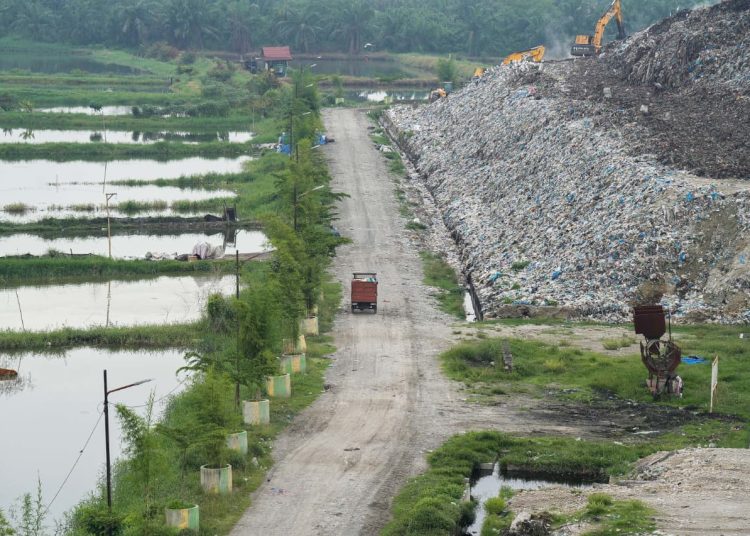 Permasalahan tumpukan sampah di TPA  Kelurahan Terjun, Kecamatan Medan Marelan mendapat perhatian serius dan segera ditangani.(Satunusantara news/HO-Diskominfo Medan)