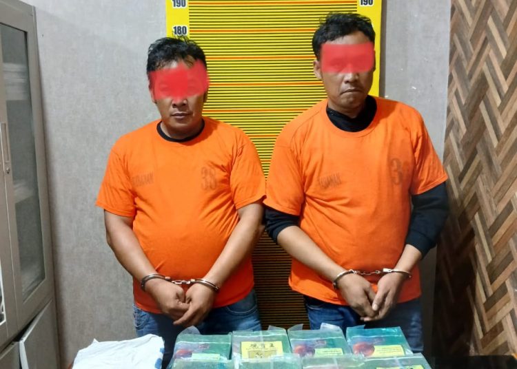 Direktorat Narkoba Polda Sumut amankan dua nelayan TE (41) dan AY (39) membawa 13 kg narkotika jenis sabu..(Satunusantara news/HO-Humas Polda Sumut).