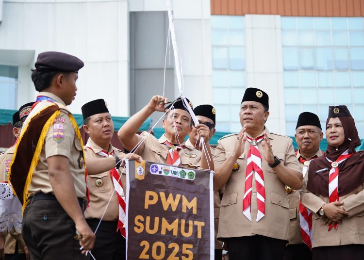 Kakanwil Kemenag Sumut,  H. Ahmad Qosbi (dua kanan) pada pembukaan  PWM Sumutv Tahun 2025 di Bumi Perkemahan UINSU Kampus IV Tuntungan.(Satunusantara news/HO-Kanwil Kemenag Sumut).