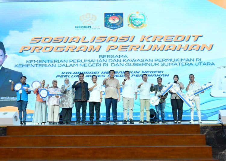 Gubernur Sumut Muhammad Bobby Afif Nasution (tengah) pada pada acara Sosialisasi Kredit Program Perumahan di Regale International Convention Centre, Medan.(Satunusantara news/HO-Diskominfo Sumut).