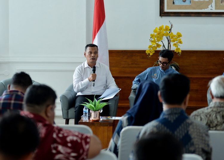 Sekretaris Dinas Kesehatan Sumut Hamid Rijal (kiri) saat temu pers di Kantor Gubernur Sumut.(Satunusantara news/HO-Diskominfo Sumut).