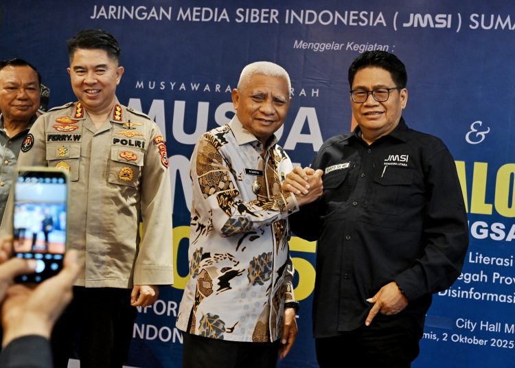 Wagub Sumut Surya, (tengah) saat menghadiri Musda perdana JMSI Sumut tahun 2025 di Grand Aston City Hall Medan.(Satunusantara news/HO-Diskominfo Sumut).,
