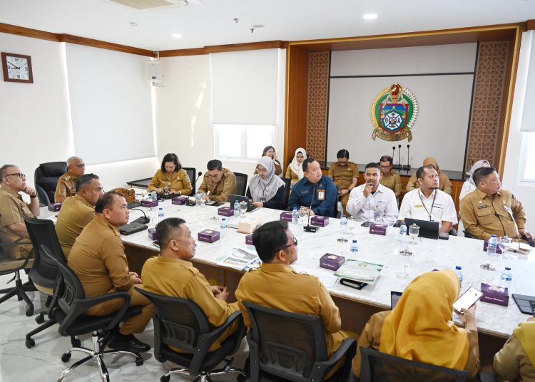 Rakor Pengendalian Inflasi yang dirangkaikan dengan Program Koperasi Merah Putih dan Tiga Juta Rumah, secara virtual dari Ruang Rapat Wagub Sumut, Kantor Gubernur Sumut.(Satunusantara news/HO-Diskominfo Sumut)