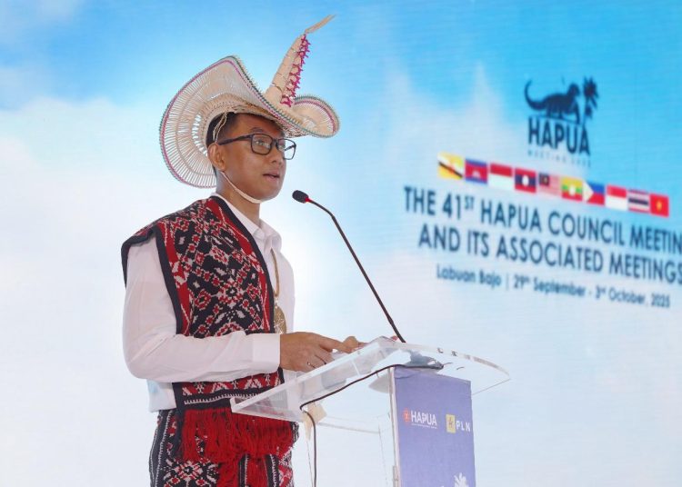 Direktur Utama PLN, Darmawan Prasodjo, saat menyampaikan  sambutan pada agenda The 41st Heads of ASEAN Power Utilities/Authorities (HAPUA) Council Meeting di Labuan Bajo, Kabupaten Manggarai Barat, Nusa Tenggara Timur.(Satunusantara news/HO-Humas PLN UID Sumut).