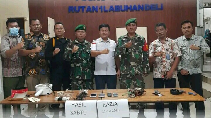 Kepala KPR Labuhan Deli Warisman Sihotang (tengah) bersama personel dari Koramil X Medan Marelan.(Satunusantara news/HO-Rutan Labuhan Deli).